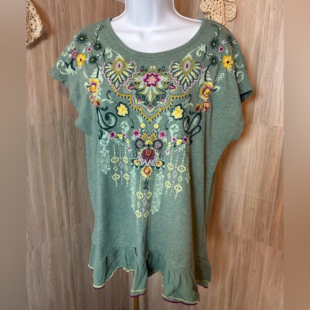 Soft Surroundings Green Embroidered Short-Sleeve Tunic